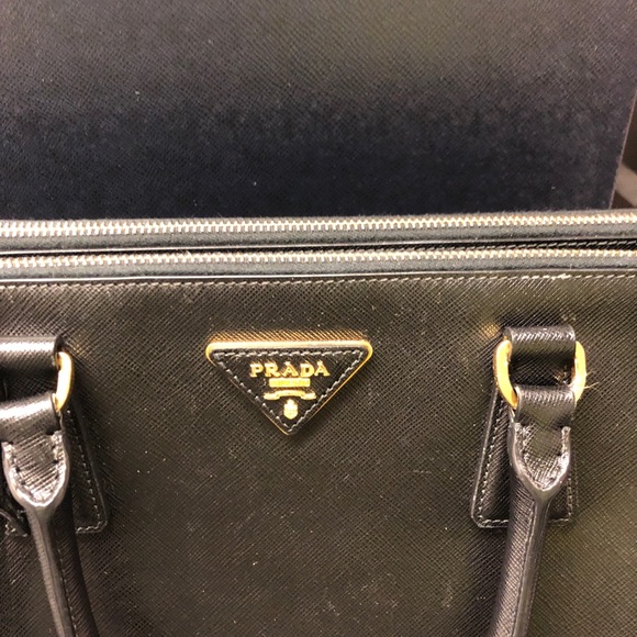 Authentic Prada Saffiano Double ZIP LUx Black bag - Picture 2 of 8